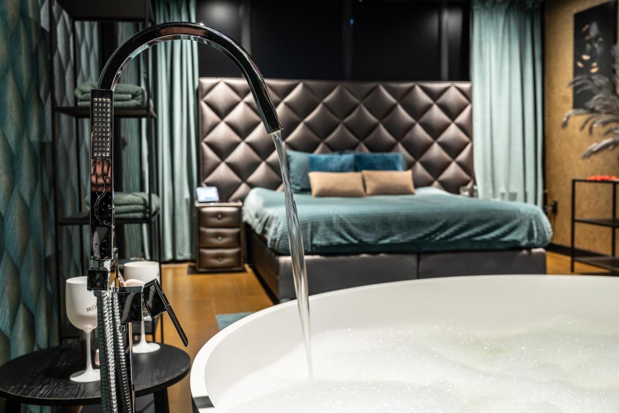 스헤르토헨보스 De Luxe Bed &Wellness 빌라 외부 사진